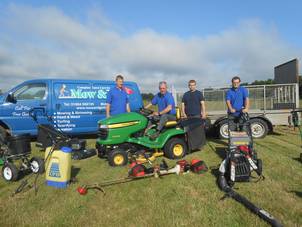 Mow and Go Lawn mowing Team